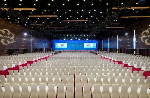 傾情抒寫中國(guó)會(huì)展業(yè)的華麗篇章 國(guó)家會(huì)議中心與中國(guó)服務(wù)的創(chuàng)新實(shí)踐